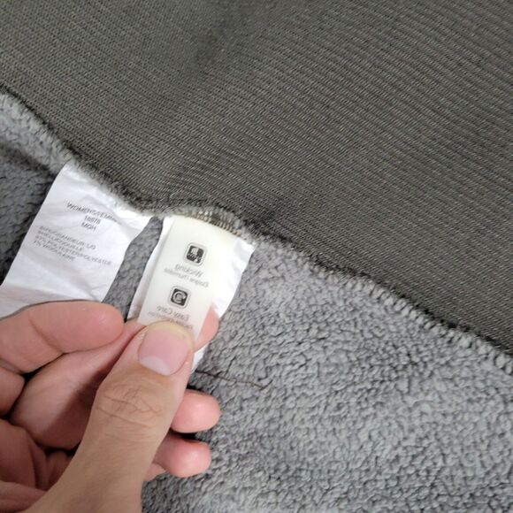 Woolrich Vest Womens Size Large Gray Button Front Fleece Lined Fall Cold Preppy - Picture 13 of 16